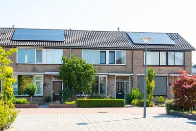 Terraced house for sale: Burgemeester van Tuyllstraat 23, Varsseveld Varsseveld