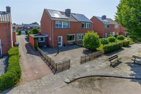 Hoekwoning te koop: Burgemeester Venemastraat 13, Muntendam-west Muntendam