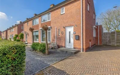 Twee-onder-één-kap te koop: Burgemeester Venemastraat 14, Muntendam-west Muntendam