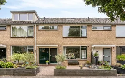 Tussenwoning te koop: Burgemeester Verstegenstraat 13, Westzaan Noord Westzaan