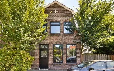 Twee-onder-één-kap te koop: Burgemeester Verveenstraat 2, Bijdorp Schiedam