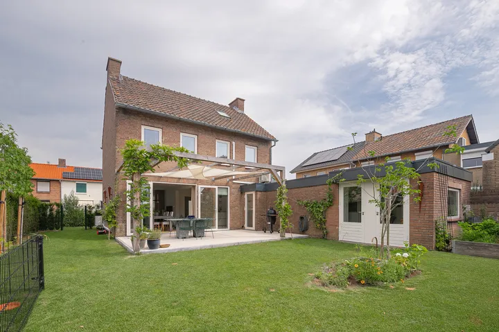 Vrijstaande woning te koop: Burgemeester Visschersstraat 48, Ulestraten Ulestraten