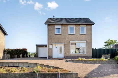 Vrijstaande woning te koop: Burgemeester Visschersstraat 83, Ulestraten Ulestraten