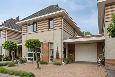 Tussenwoning te koop: Burgemeester Winklerstraat 14, Bergambacht-Dorp Bergambacht