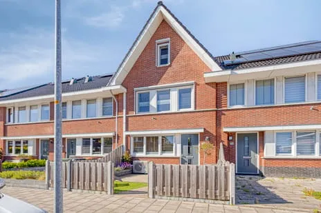 Tussenwoning te koop: Burgemeester Avisstraat 38, Midwoud Centrum Midwoud