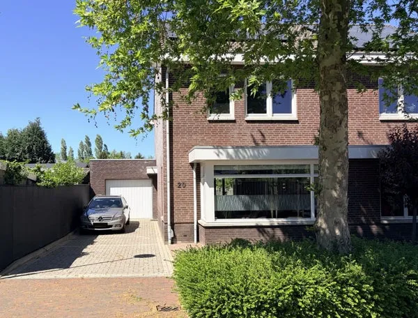 Hoekwoning te huur: Burgemeester Beckersstraat 20, Amstenrade
