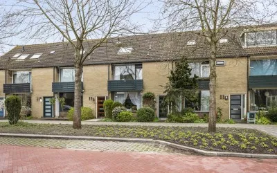 Tussenwoning te koop: Burgemeester Boerstraat 17, Zevenhuizen-West 1 Zevenhuizen