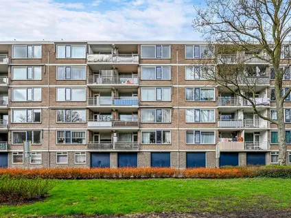 Appartement te koop: Burgemeester Caan van Necklaan 162, De Heuvel noord Leidschendam