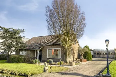 Vrijstaande woning te koop: Burgemeester Crezéelaan 70, Buitengebied 1 De Lier De Lier
