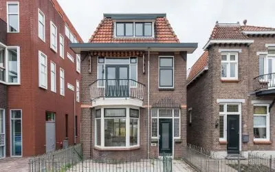 Twee-onder-één-kap te koop: Burgemeester de Bruïnelaan 41, Prins Bernhardstraat en omgeving Zwijndrecht