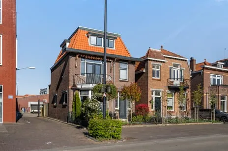 Vrijstaande woning te koop: Burgemeester de Bruïnelaan 41, Prins Bernhardstraat en omgeving Zwijndrecht