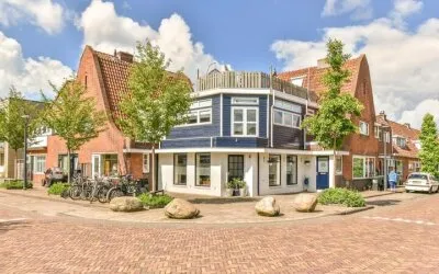 Tussenwoning te koop: Burgemeester de Kievietstraat 106, Centrum Oost Diemen