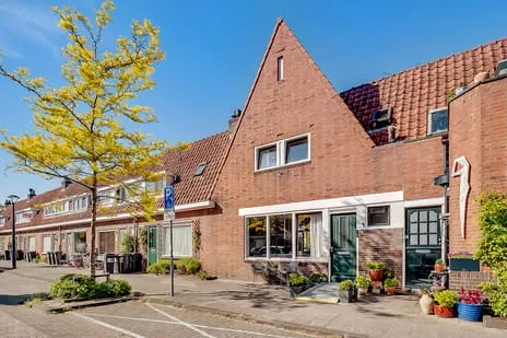 Tussenwoning te koop: Burgemeester de Kievietstraat 85, Centrum Oost Diemen