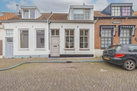 Tussenwoning te koop: Burgemeester Dregmansstraat 12, 't Zand Middelburg