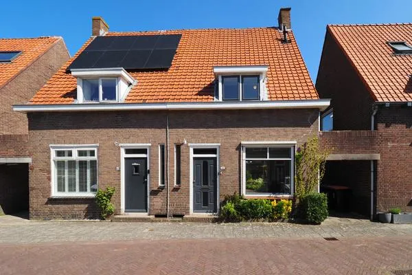 Twee-onder-één-kap te koop: Burgemeester Drijberplein 44, Buitenuitbreiding-Oost Sliedrecht