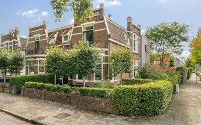 Twee-onder-één-kap te koop: Burgemeester Falkenaweg 106, Midden Heerenveen