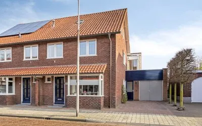 Hoekwoning te koop: Burgemeester Hoogklimmerstraat 30, Centrum Denekamp