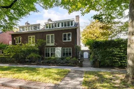 Twee-onder-één-kap te koop: Burgemeester Jansenstraat 25, Burgemeestersbuurt Tilburg