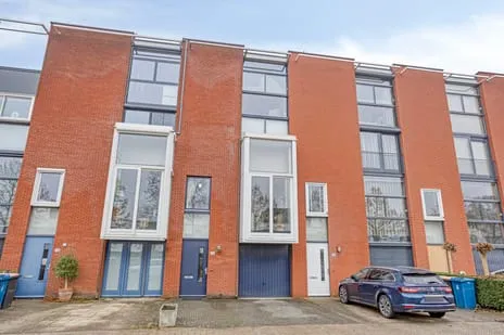 Tussenwoning te koop: Burgemeester Jhr. Quarles van Uffordlaan 31, Welgelegen Apeldoorn