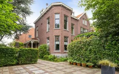 Vrijstaande woning te koop: Burgemeester Knappertlaan 30, Liduinabuurt Schiedam