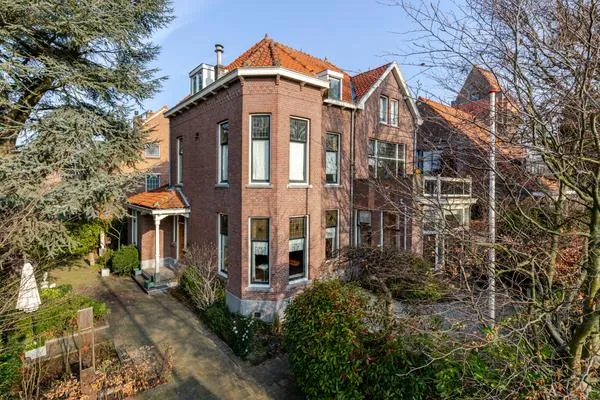 Vrijstaande woning te koop: Burgemeester Knappertlaan 30, Liduinabuurt Schiedam