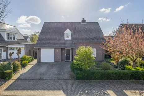 Vrijstaande woning te koop: Burgemeester Kolfschotenstraat 6, Engelsbergen Eindhoven