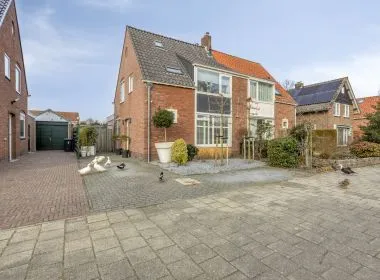 Twee-onder-één-kap te koop: Burgemeester Koopmansingel 7, Zuidoostbeemster