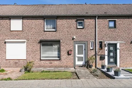 Hoekwoning te koop: Burgemeester Loysonstraat 6, Oud Nieuwenhagen Landgraaf