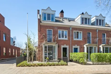 Hoekwoning te koop: Burgemeester Middelaerlaan 3, Ginneken Breda