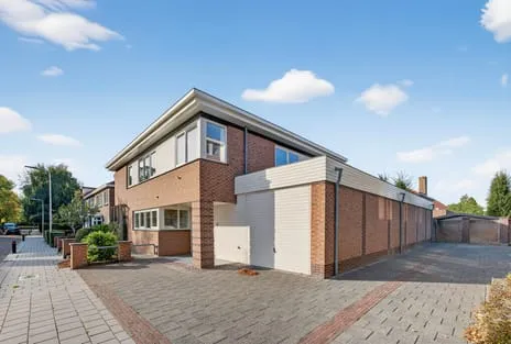Vrijstaande woning te koop: Burgemeester Mijslaan 4, Middelharnis centrum Middelharnis