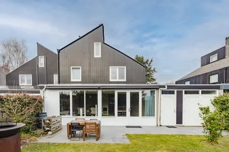 Tussenwoning te koop: Burgemeester Mollaan 33, Voldijn Waalre