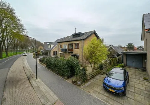 Twee-onder-één-kap te koop: Burgemeester Padmosweg 56, Wilnis Dorp Wilnis