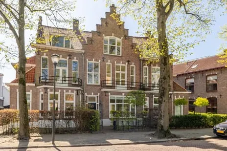 Tussenwoning te koop: Burgemeester Passtoorsstraat 38, Ginneken Breda