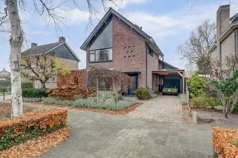 Vrijstaande woning te koop: Burgemeester Prinssenlaan 28, Raamsdonksveer Raamsdonksveer