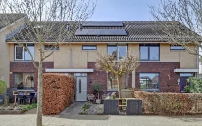 Tussenwoning te koop: Burgemeester Schakelstraat 5, Noordeloos-Dorp Noordeloos