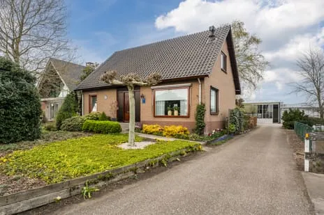 Vrijstaande woning te koop: Burgemeester Smitweg 42, Rietveldse polder Hazerswoude-Dorp
