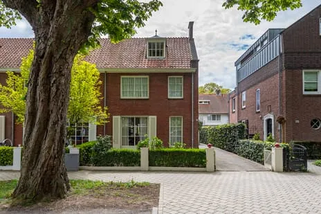 Hoekwoning te koop: Burgemeester Suijsstraat 18, Burgemeestersbuurt Tilburg