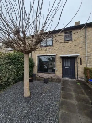 Tussenwoning te koop: Burgemeester Timmermanslaan 30, Harmelen-Zuid (dorp) Harmelen
