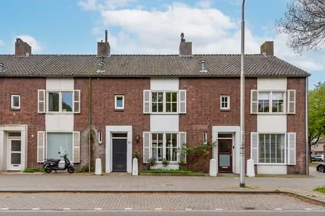 Tussenwoning te koop: Burgemeester van de Mortelplein 53, Staatsliedenbuurt West Tilburg