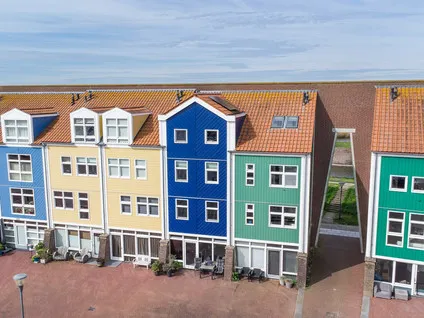 Tussenwoning te koop: Burgemeester van der Jagtkade 35, Hellevoetsluis
