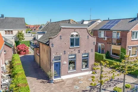 Vrijstaande woning te koop: Burgemeester van der Willigenstraat 22, Koninginnenbuurt Lekkerkerk