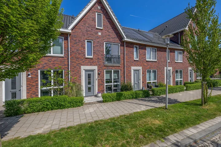 Tussenwoning te koop: Burgemeester van Dijkesingel 76, Gouda