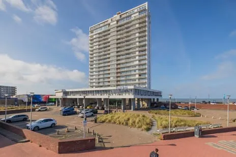 Appartement te koop: Burgemeester van Fenemaplein 2A0605, Boulevard Midden Zandvoort