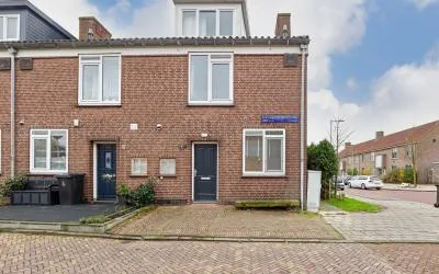 Hoekwoning te koop: Burgemeester Van Leeuwenlaan 198, Jan de Louterbuurt Amsterdam