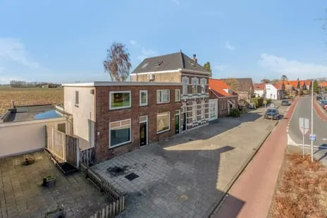 Hoekwoning te koop: Burgemeester van Loonstraat 1, Steenbergen-Zuid Steenbergen (Nb)