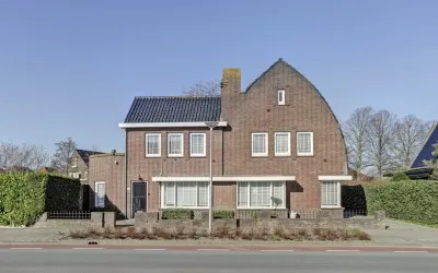 Vrijstaande woning te koop: Burgemeester van Loonstraat 73, Steenbergen-Centrum Steenbergen