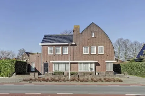 Vrijstaande woning te koop: Burgemeester van Loonstraat 73, Steenbergen-Centrum Steenbergen (Nb)