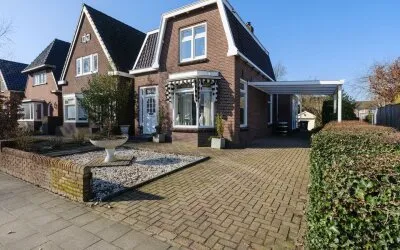 Vrijstaande woning te koop: Burgemeester Wuiteweg 102, De Singels oost Drachten