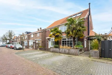 Twee-onder-één-kap te koop: Burgemeester Ypeijstraat 20, Buitenuitbreiding-Oost Sliedrecht