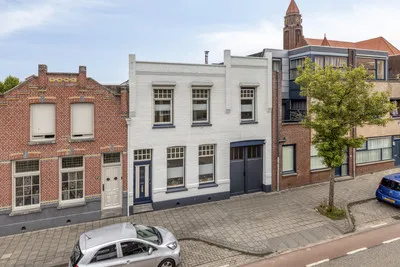 Tussenwoning te koop: Burgerhoutsestraat 89, Sint Josephbuurt Roosendaal